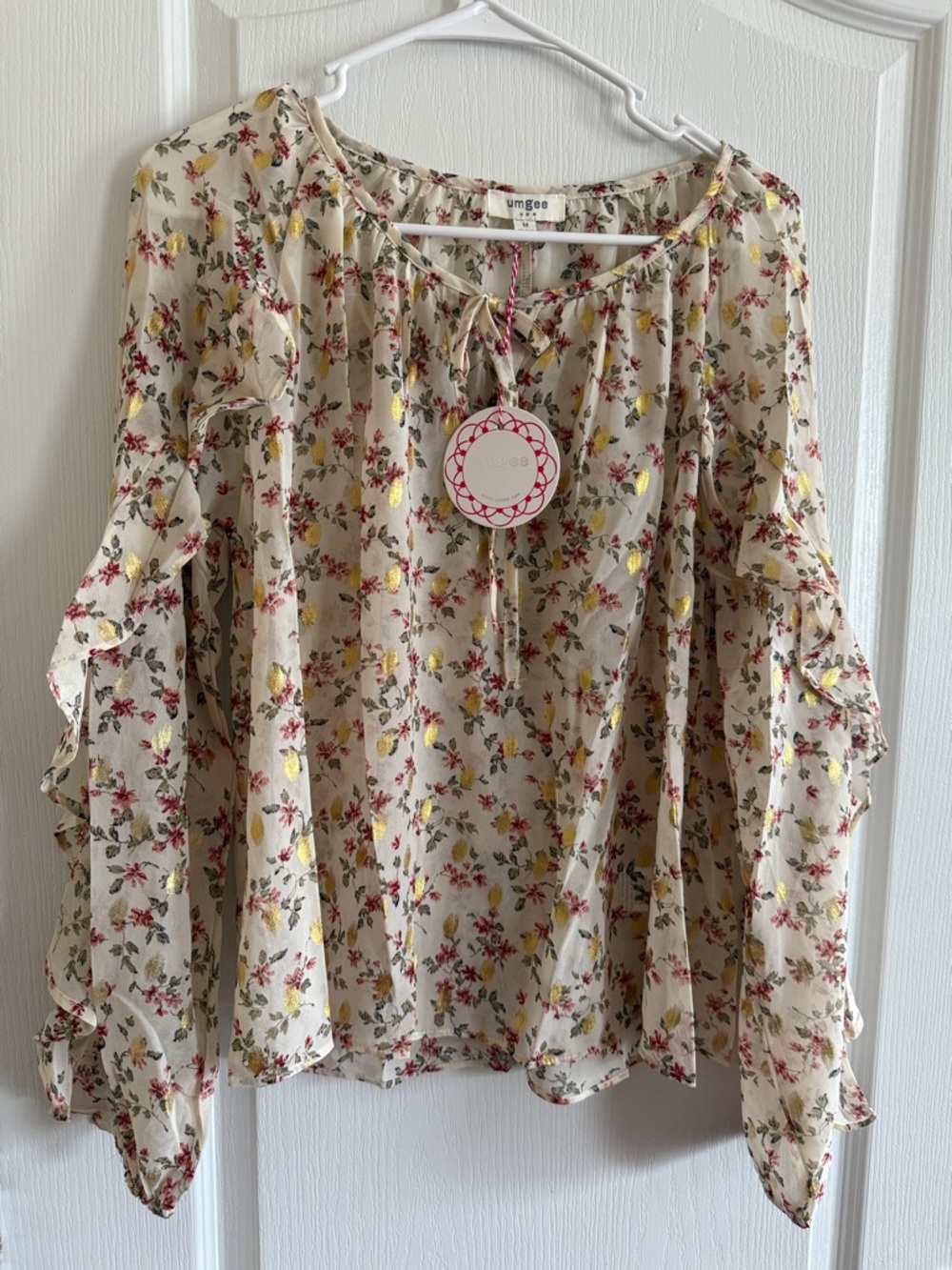 Umgee Cream Floral Ruffle-Sleeve Peasant Top with Gold Accents